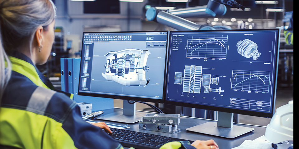 Mechanical engineer using advanced design software, representing Curtin Dubai’s internationally accredited Bachelor of Engineering (Honours) in Mechanical Engineering.